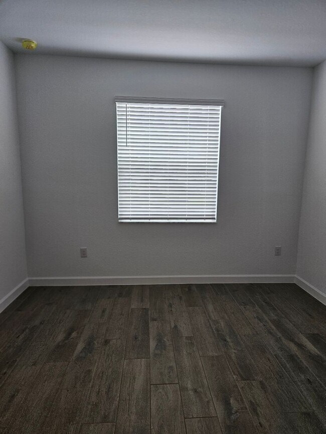 Building Photo - 8116 Shr Lk Dr