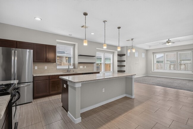 Building Photo - 6915 Rosemont Ct