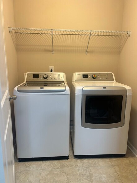 Building Photo - 192 Mountain Ash Ln