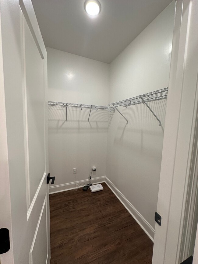 Building Photo - 671 Cottage Grv Cir