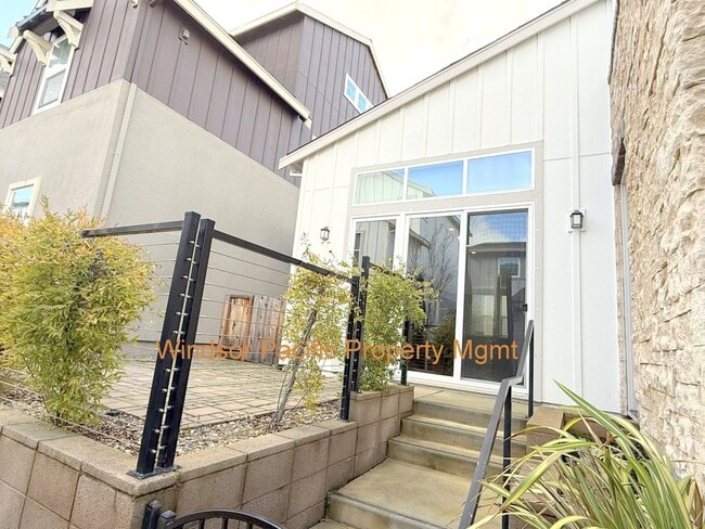 Building Photo - Beautifully Upgraded Contemporary Home in Wallis Ranch ! Close to Quarry Lane School !