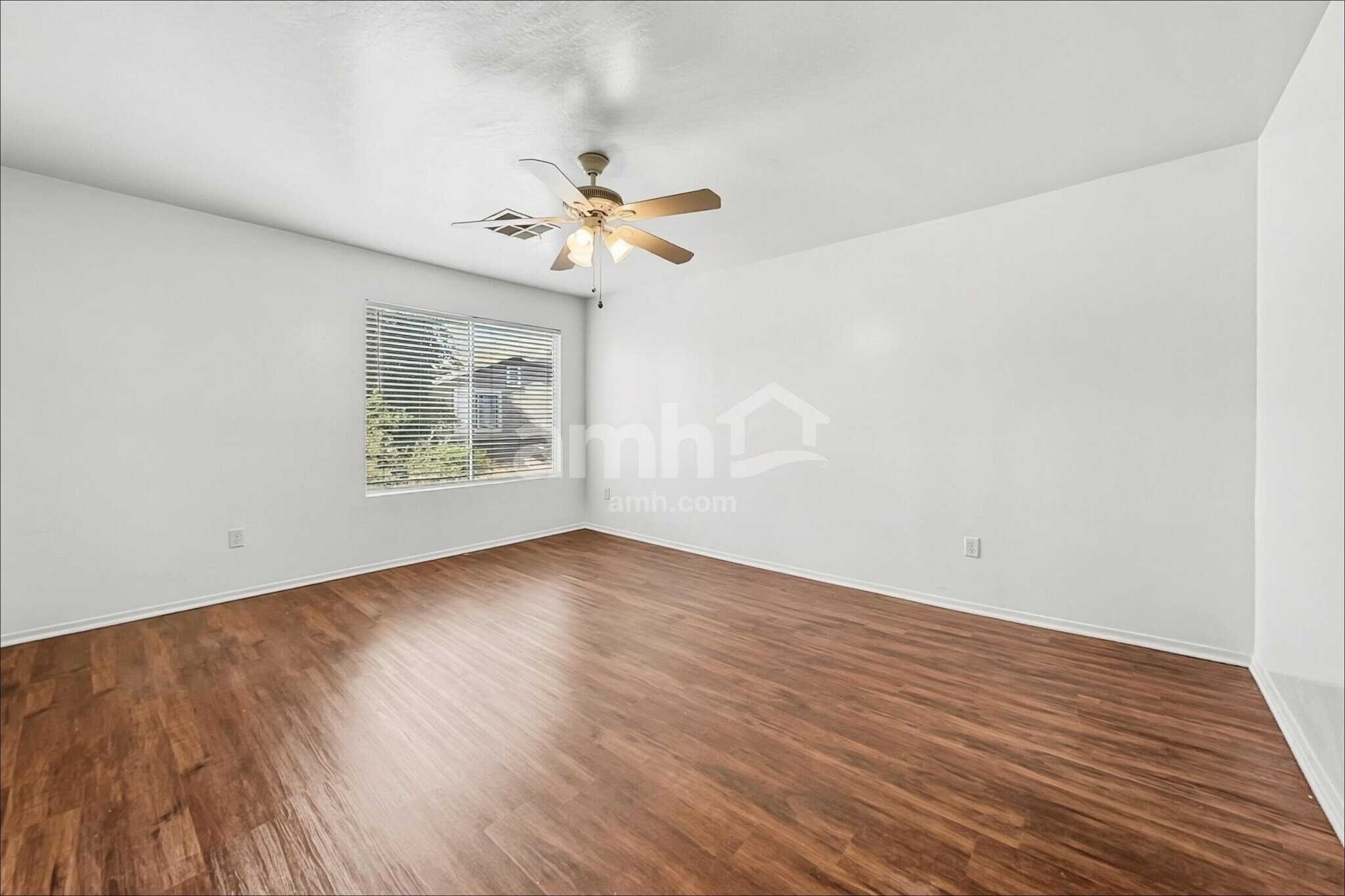 Building Photo - 4242 E Baylor Ln
