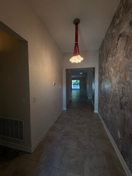 Building Photo - 4452 Seven Canyons Dr