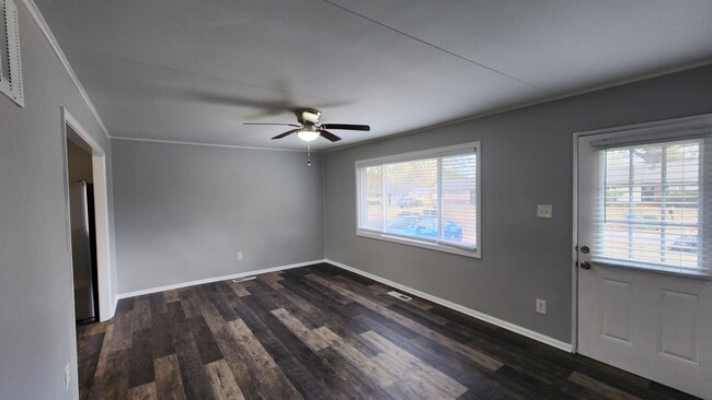 Building Photo - 395 Mineral Rd