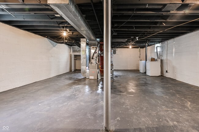 Building Photo - 957 E Yoke St