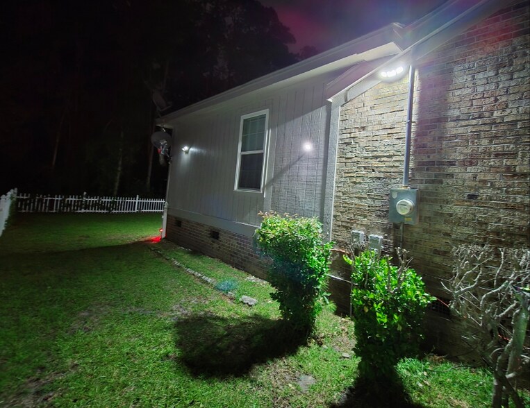 Building Photo - 131 University Dr