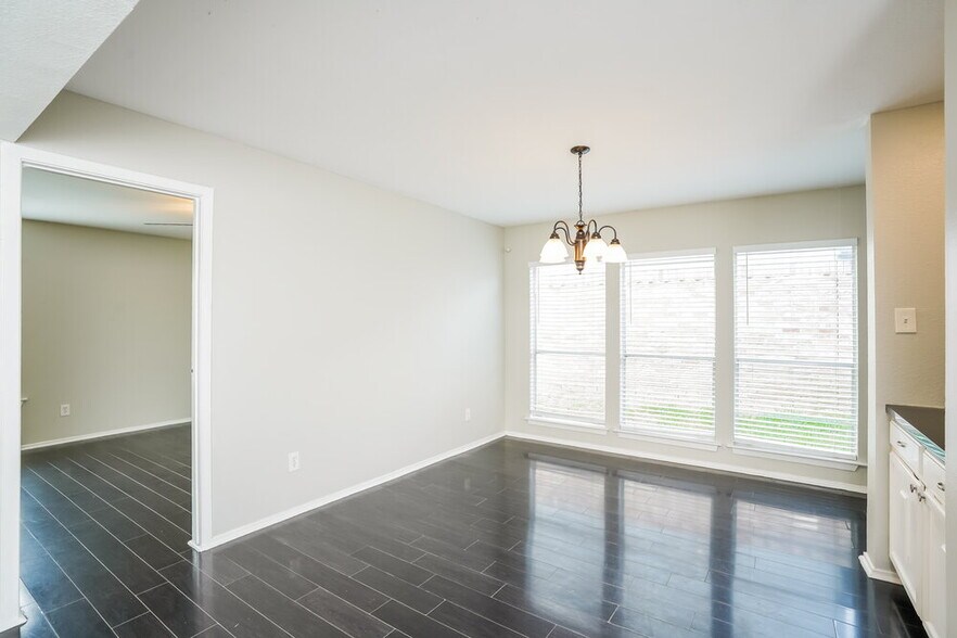 Building Photo - 3534 Duncaster Dr