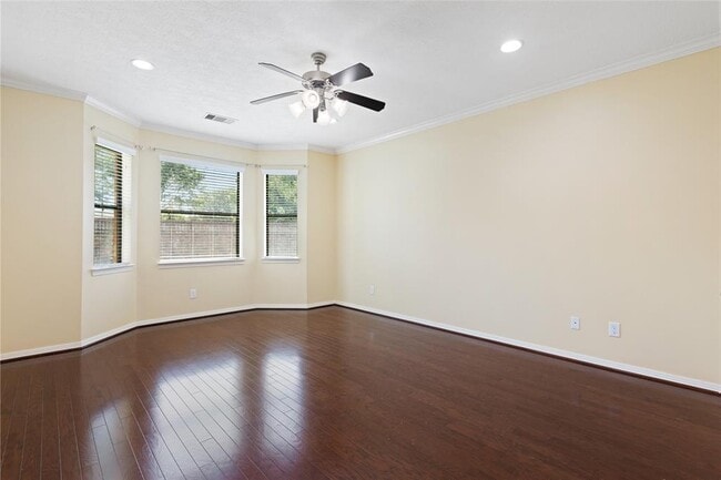 Building Photo - 1240 Pisana