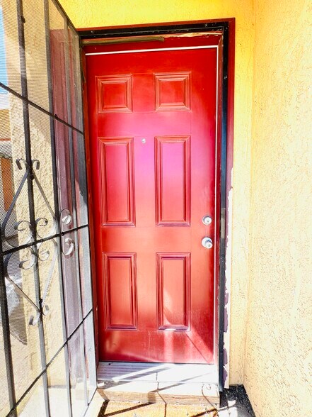 Building Photo - 6688 National Park Dr