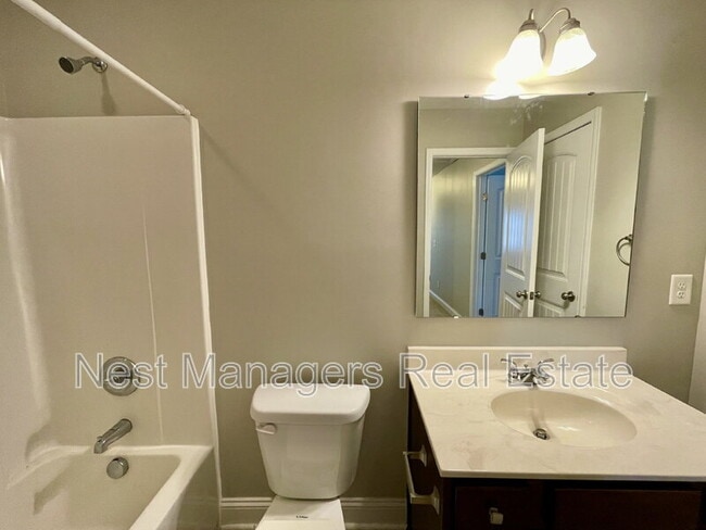 Building Photo - 208 Ladden Ln