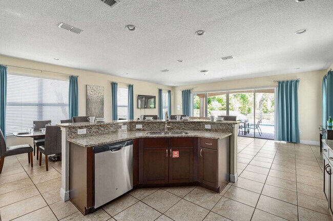 Building Photo - 909 Desert Mountain Ct