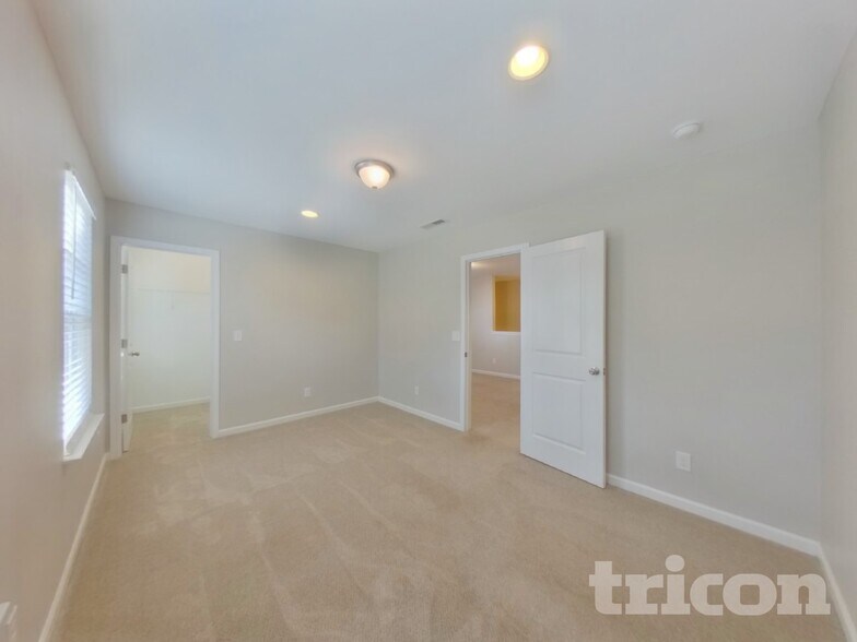 Building Photo - 10020 Porta Ferry Drive Charlotte NC