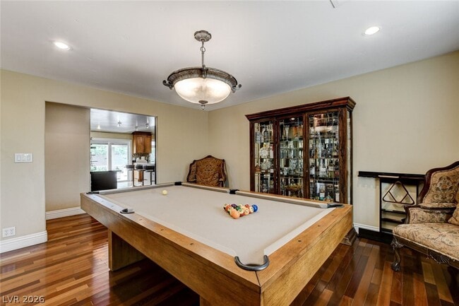 Building Photo - 7001 Alamitos Cir