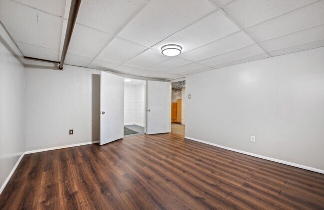 Building Photo - 259-261 N. Dithridge Street (Full Service)