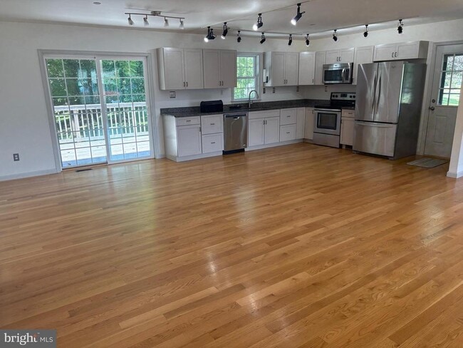 Building Photo - 4428 Highboro Dr