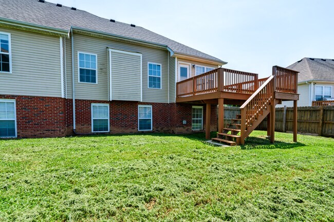 Building Photo - Flagstone Drive