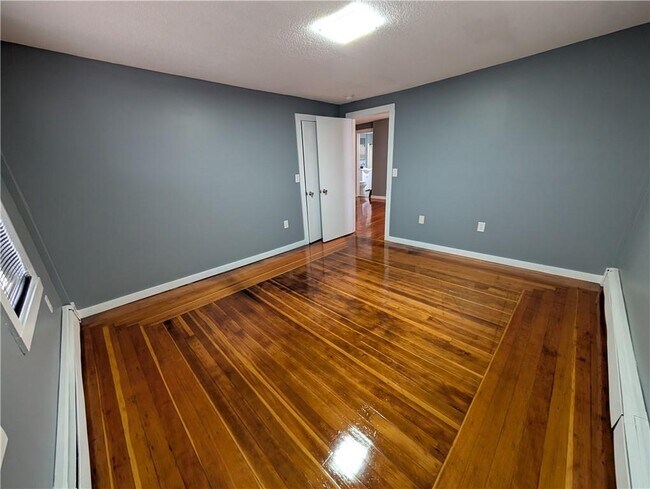 Building Photo - 57 Pleasant St