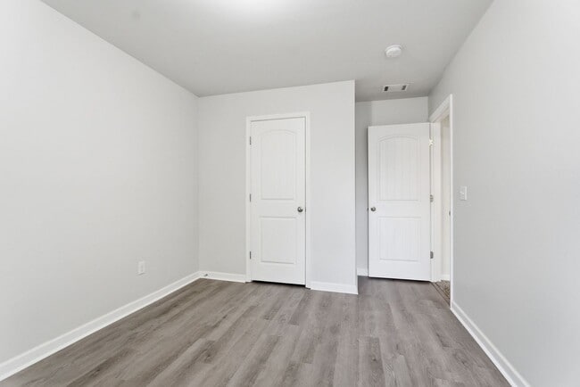 Building Photo - Murfreesboro Townhome