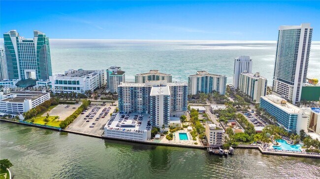 Building Photo - 3800 S Ocean Dr