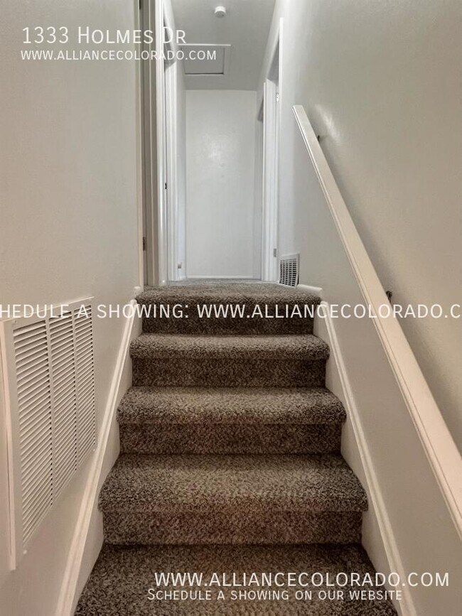 Building Photo - 1333 Holmes Dr