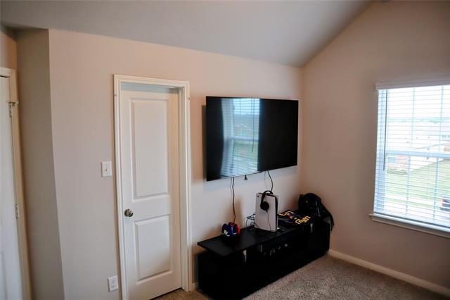 Building Photo - 7024 Llano Dr