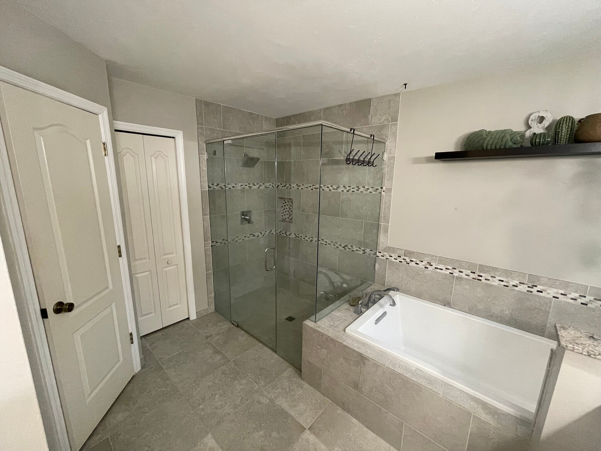 Building Photo - 6746 NW 37th Ter