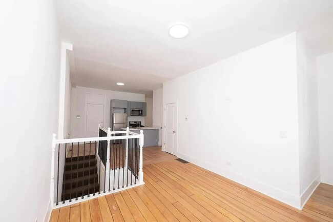 Building Photo - 1140 N Winchester Ave