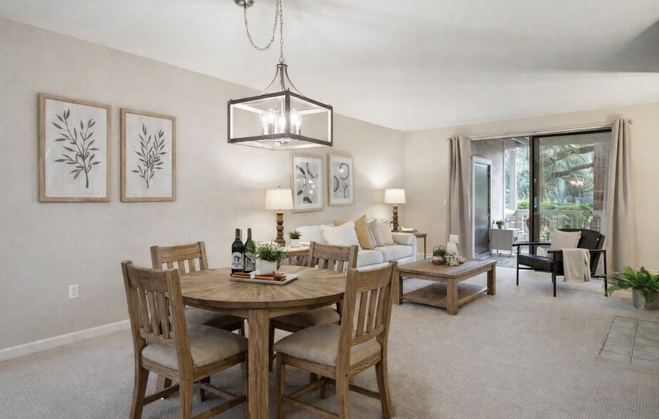 Building Photo - 2677 Oak Rd