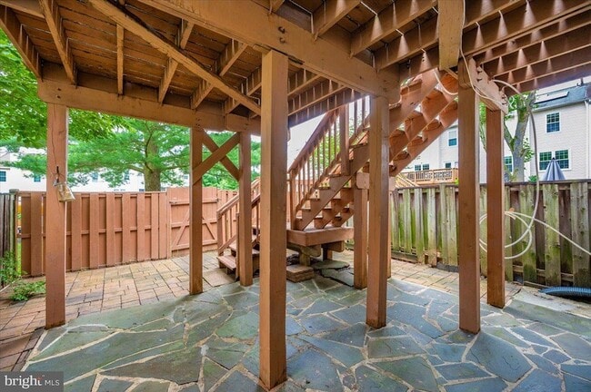 Building Photo - 11 Lazy Hollow Way