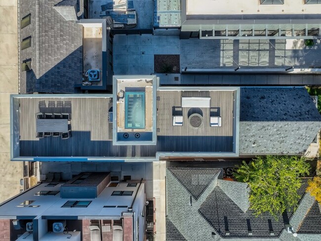 Building Photo - 3229 Quivas St