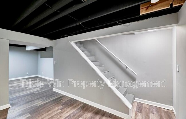 Building Photo - 121 Walnut Hill Dr