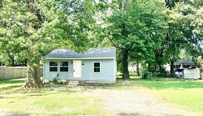 Building Photo - 6610 Elmwood Ave