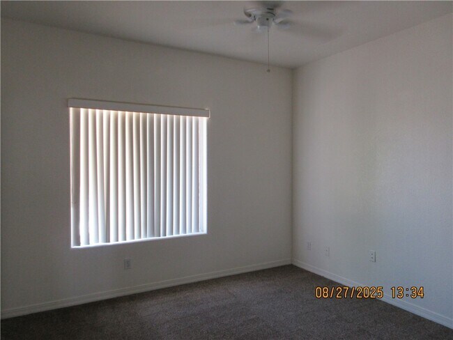 Building Photo - 2301 Graystone Dr
