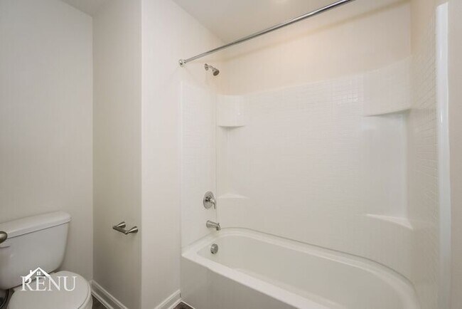 Building Photo - 111 Palomino Bnd Dr