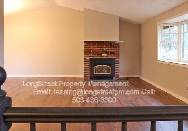 Building Photo - 1692 SW Reed Pl