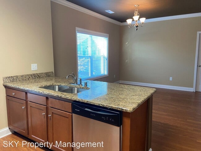 Building Photo - 1 br, 1 bath Apartment - Village at Tradit...