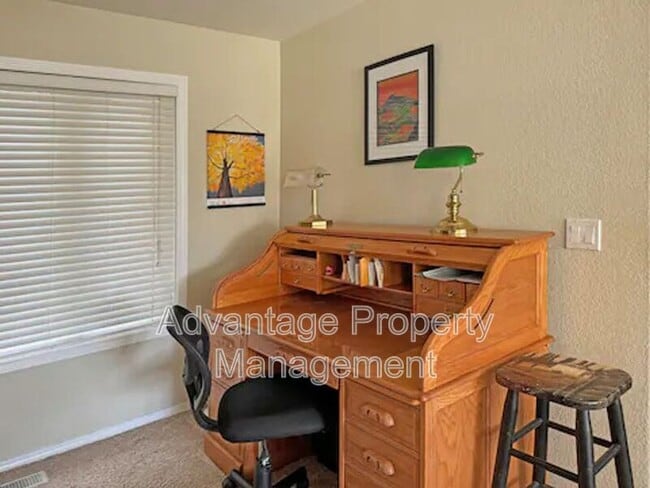 Building Photo - 1622 SW Country Club Pl