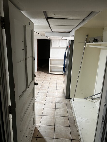 Building Photo - 225 Travis Ave