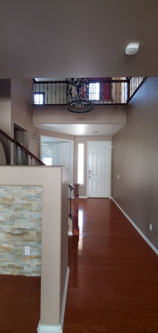 Building Photo - Beautiful House in the Lovely Fair Oaks Ra...