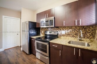 Building Photo - 1752 NW 1st St