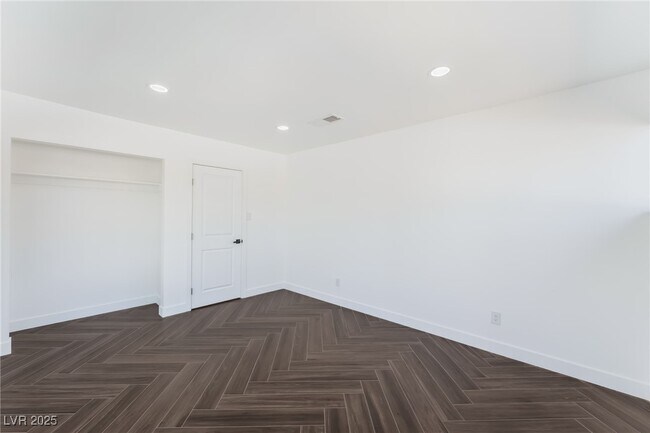 Building Photo - 569 Canosa Ave