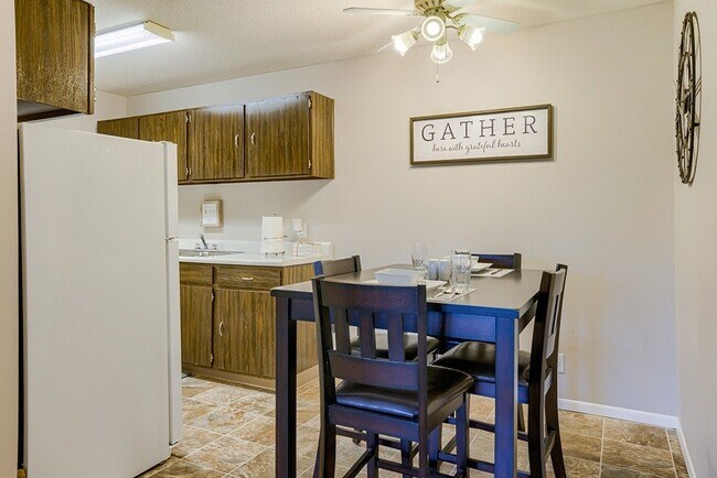 One Bedroom A - 1 Bed / 1 Bath - 720 Sq.Ft. - Ruskin Place