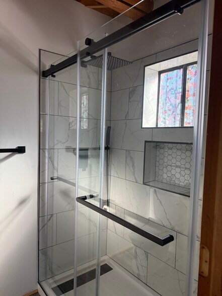 Primary Bathroom Shower - 519 Camino Cabra