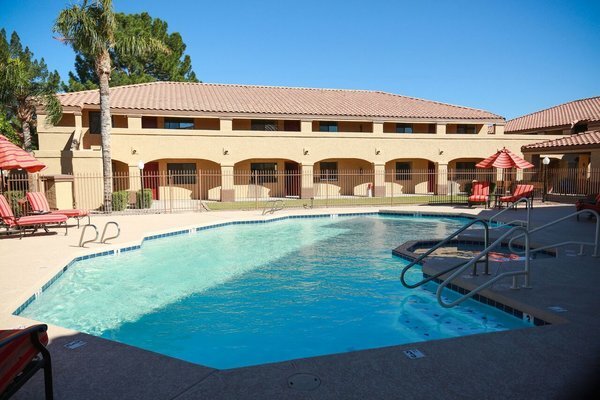 Building Photo - 7 W Mohawk Dr