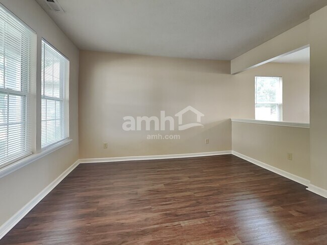 Building Photo - 10660 Brighton Knoll Pky N