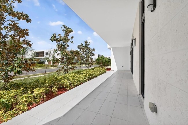 Building Photo - 16709 Botaniko Dr N