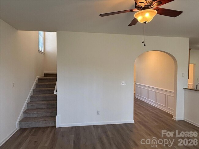 Building Photo - 10931 Chastain Parc Dr