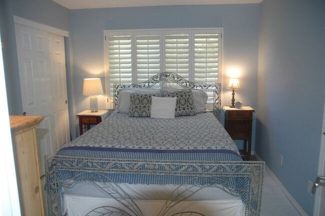 Building Photo - Available NOW Charming 3-Bedroom Home for ...
