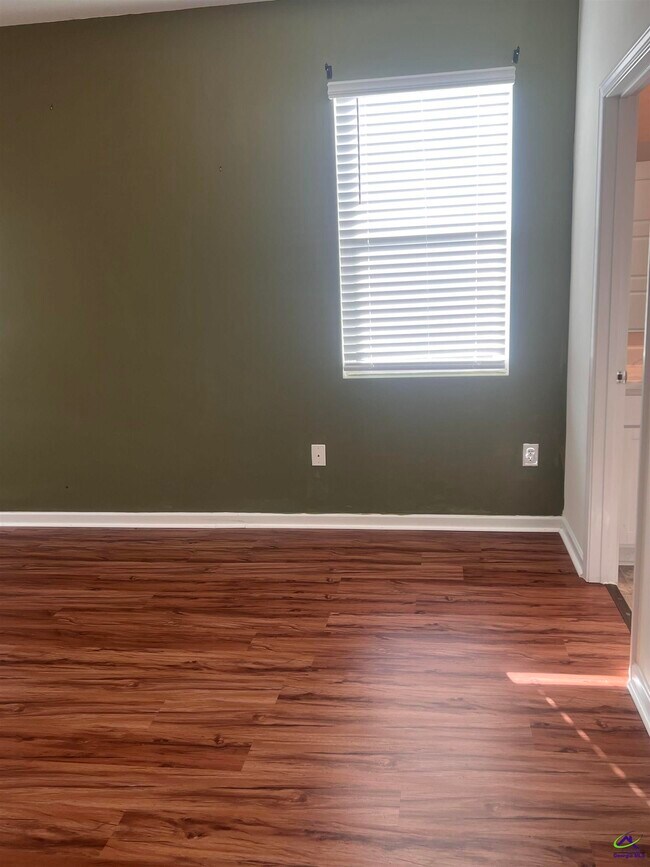 Building Photo - 118 Alton Tucker Sr. Boulevard