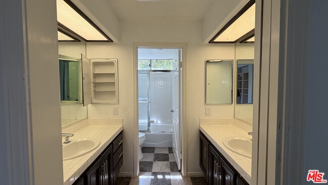 Building Photo - 4312 Park Verdi